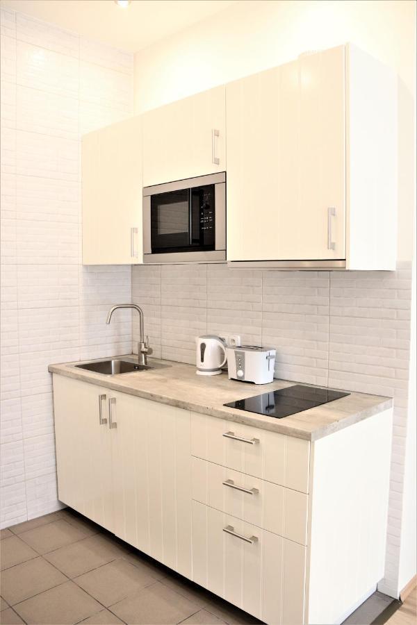 Flowers Apartments Прага Екстер'єр фото